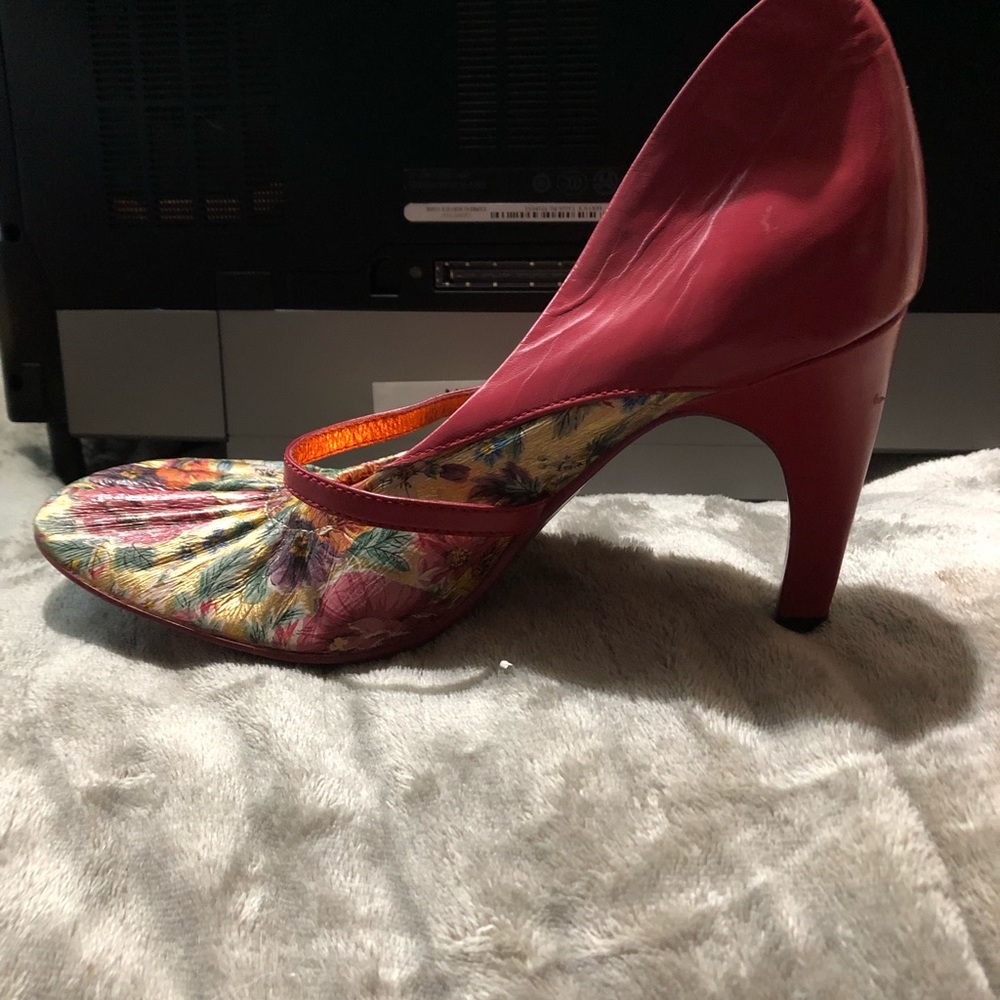 Size 38 Irregular Choice red hot garden party pumps